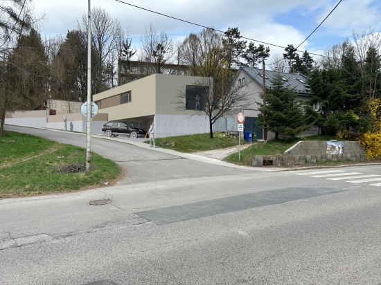 Predaj, pozemok pre rodinný dom   404 m2 Banská Bystrica, Sídlisko SNP, Partizánska Cesta