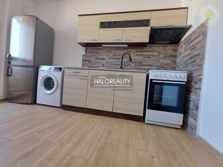 Prenájom, trojizbový byt Handlová, Centrum - EXKLUZÍVNE HALO REALITY