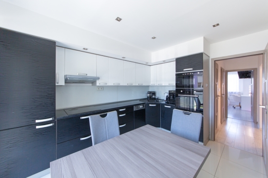 Predaj, trojizbový byt Bratislava Petržalka, Lúky, Beňadická