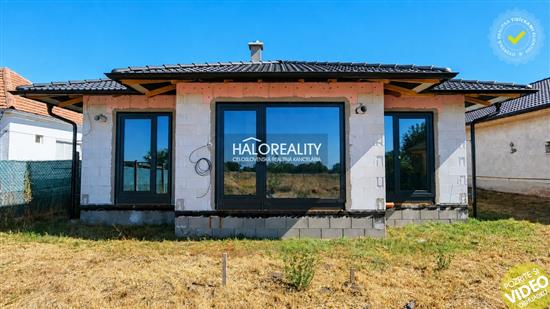 Predaj, rodinný dom Bátorove Kosihy, bungalov v štádiu hrubej stavby - VO VÝSTAVBE - EXKLUZÍVNE HALO REALITY