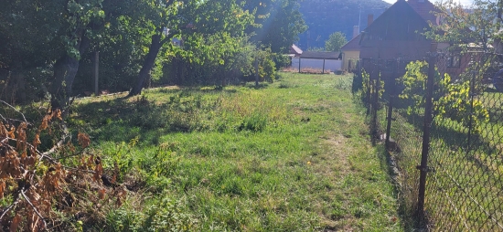 Predaj, pozemok pre rodinný dom   588 m2 Hronský Beňadik - EXKLUZÍVNE HALO REALITY