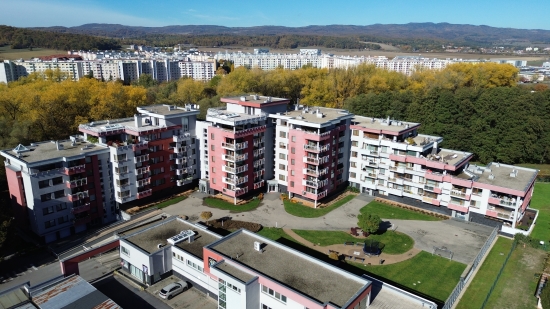 Predaj, štvorizbový byt Zvolen, terasa, garáž, recepcia – PANORAMA - EXKLUZÍVNE HALO REALITY