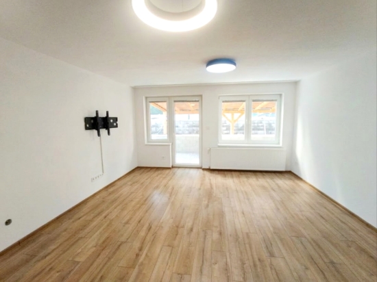 Prenájom, rodinný dom Hliník nad Hronom - EXKLUZÍVNE HALO REALITY