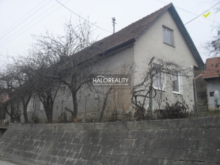 RODINNÝ DOM - NOVÁKY