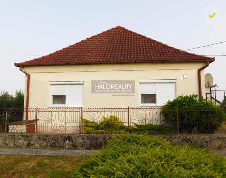 RODINNÝ DOM - KOMOČA