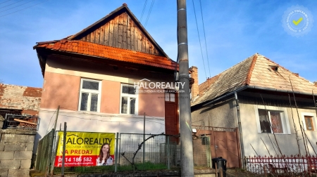 RODINNÝ DOM - LADZANY