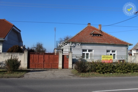 rodinný dom - Horné Saliby