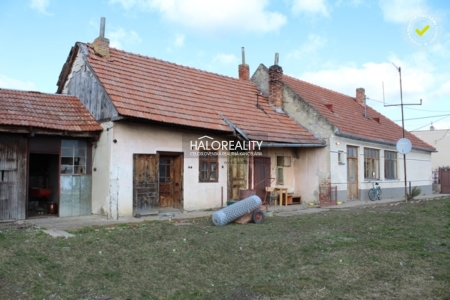 rodinný dom - Horné Saliby