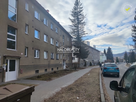 trojizbový byt - Banská Bystrica