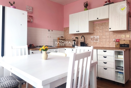 TROJIZBOVÝ BYT - BANSKÁ BYSTRICA