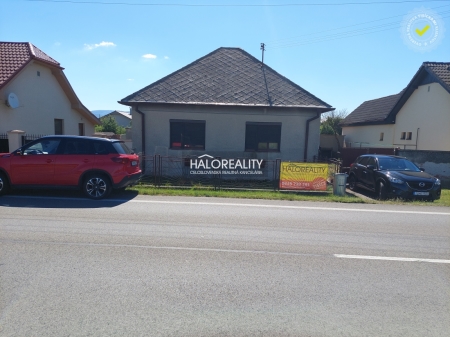 RODINNÝ DOM - DVORANY NAD NITROU