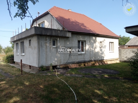 rodinný dom - Kamenec pod Vtáčnikom