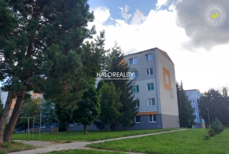 TROJIZBOVÝ BYT - SENICA