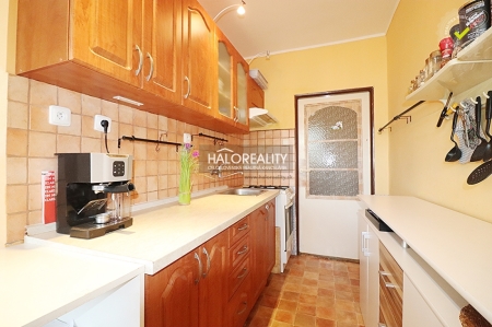 TROJIZBOVÝ BYT - SVÄTÝ JUR