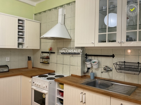 TROJIZBOVÝ BYT - BANSKÁ BYSTRICA