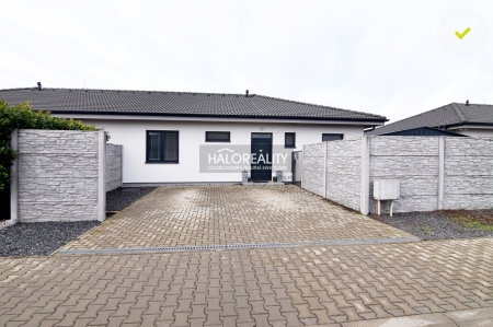 RODINNÝ DOM - BERNOLÁKOVO