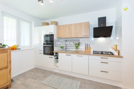 TROJIZBOVÝ BYT - BA - DÚBRAVKA