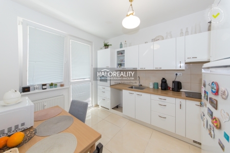 TROJIZBOVÝ BYT - BA - PETRŽALKA