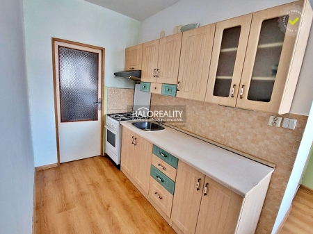 TROJIZBOVÝ BYT - LEVICE