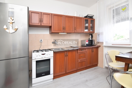 RODINNÝ DOM - ŠTVRTOK NA OSTROVE