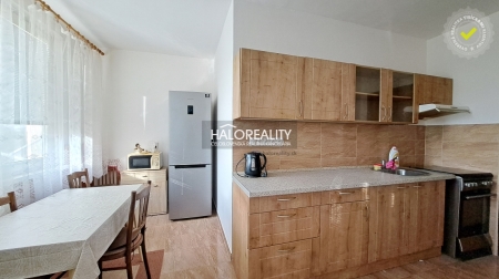 TROJIZBOVÝ BYT - ŽIAR NAD HRONOM