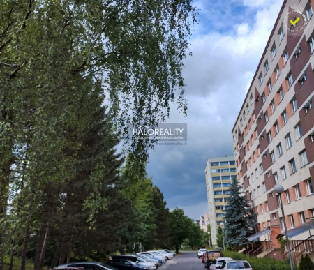 JEDNOIZBOVÝ BYT - BANSKÁ BYSTRICA