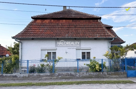 RODINNÝ DOM - OKOLIČNÁ NA OSTROVE