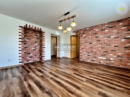 TROJIZBOVÝ BYT - ŽELIEZOVCE