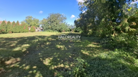 POZEMOK PRE RODINNÝ... - IŽA