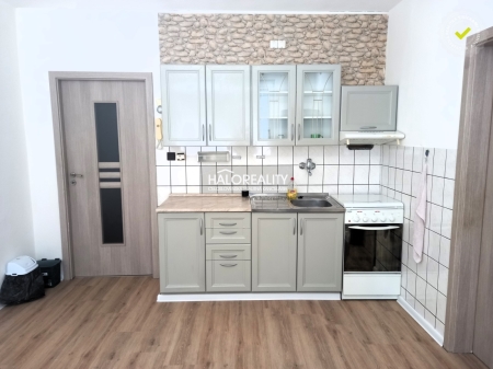 JEDNOIZBOVÝ BYT - SENICA