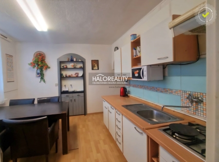 TROJIZBOVÝ BYT - BÁNOVCE NAD BEBRAVOU