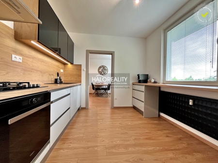 TROJIZBOVÝ BYT - LEVICE