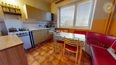 TROJIZBOVÝ BYT - KE - SEVER A PODHRADOVÁ