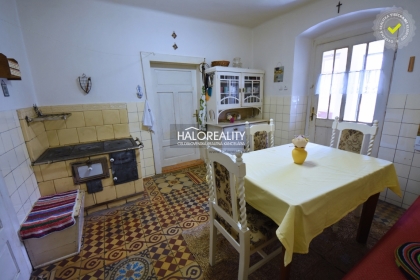 Predaj, rodinný dom Nová Baňa, pozemok 35.813 m2 - ZNÍŽENÁ CENA